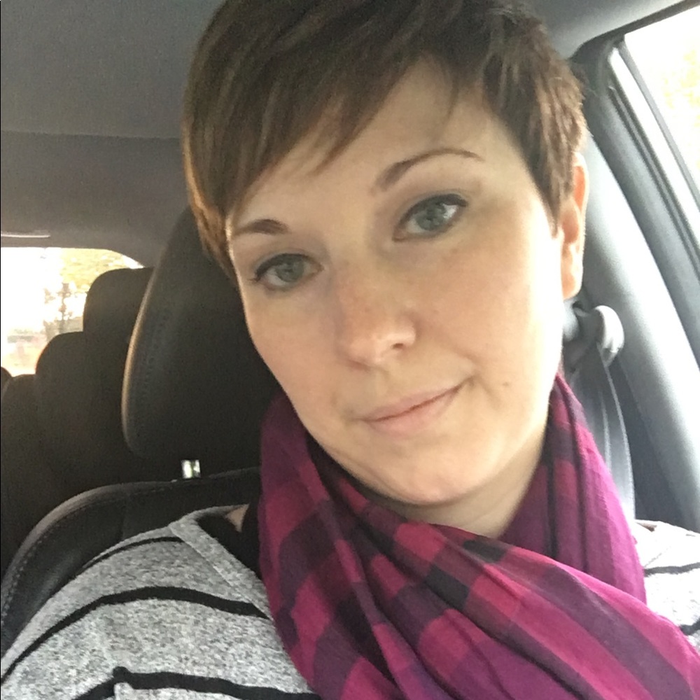 Meet your Posher, Stephanie